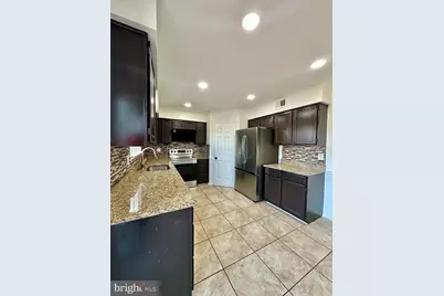 9242 Jessica Drive, Manassas Park, VA 20111 - Photo 7
