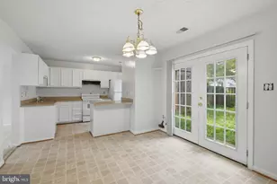 8635 Reinecke Ct, Manassas Park, VA 20111 - Photo 11
