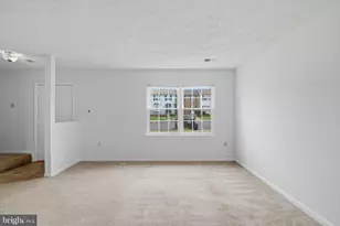 8635 Reinecke Ct, Manassas Park, VA 20111 - Photo 9