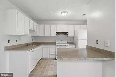 8635 Reinecke Court, Manassas Park, VA 20111 - Photo 13