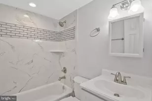 179 Martin Dr, Manassas Park, VA 20111 - Photo 17