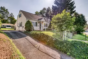 192 Cabbel Dr, Manassas Park, VA 20111 - Photo 19