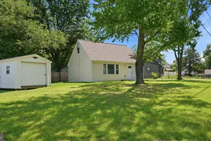106 Courtney Dr, Manassas Park, VA 20111 - Photo 23