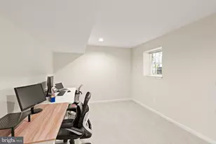 9219 Kristy Dr, Manassas Park, VA 20111 - Photo 11