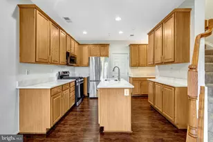 9544 Walker Way, Manassas Park, VA 20111 - Photo 7