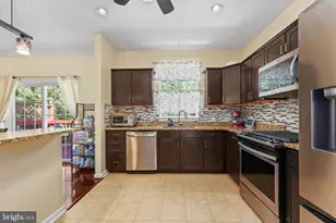 9402 Luke Dr, Manassas Park, VA 20111 - Photo 17