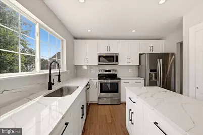 9302 Elise Court, Manassas Park, VA 20111 - Photo 7