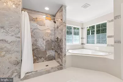 9201 Golf Court, Manassas Park, VA 20111 - Photo 11
