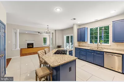 9201 Golf Court, Manassas Park, VA 20111 - Photo 31
