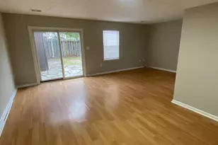 8626 Anna Ct, Manassas Park, VA 20111 - Photo 7