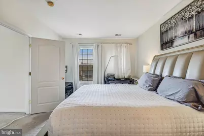 9712 Handerson Place #UNIT 301, Manassas Park, VA 20111 - Photo 17