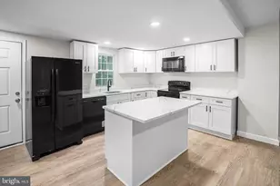 317 S West St, Petersburg, VA 23803 - Photo 9