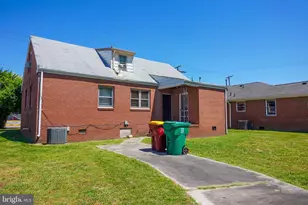 18 S Little Church St, Petersburg, VA 23803 - Photo 21