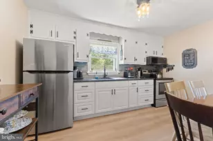 24 S Burch St, Petersburg, VA 23803 - Photo 17