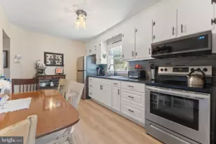 24 S Burch St, Petersburg, VA 23803 - Photo 19