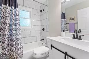24 S Burch St, Petersburg, VA 23803 - Photo 13