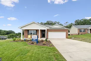 9 River Oak Dr, Staunton, VA 24401 - Photo 1