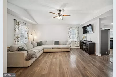 102 W Liberty Street, Staunton, VA 24401 - Photo 3