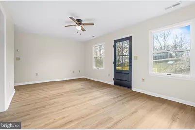 328 Monument Drive, Staunton, VA 24401 - Photo 13