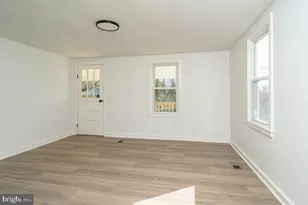 106 Grubert Ave, Staunton, VA 24401 - Photo 7