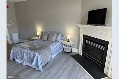 23 E Beverley Street, Staunton, VA 24401 - Photo 5