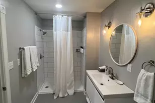 23 E Beverley St, Staunton, VA 24401 - Photo 17
