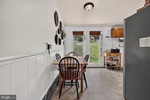 2397 Highview Cir, Staunton, VA 24401 - Photo 7