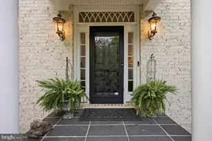508 Wakefield Cir, Staunton, VA 24401 - Photo 3