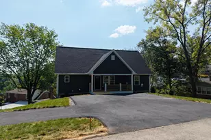 715 Hillcrest Dr, Staunton, VA 24401 - Photo 3