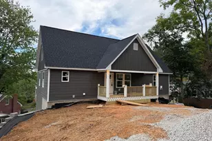 715 Hillcrest Dr, Staunton, VA 24401 - Photo 1