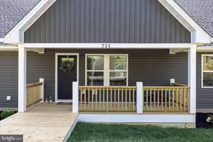 715 Hillcrest Dr, Staunton, VA 24401 - Photo 7