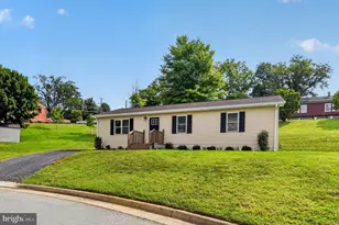 101 Vickers Way, Staunton, VA 24401 - Photo 3