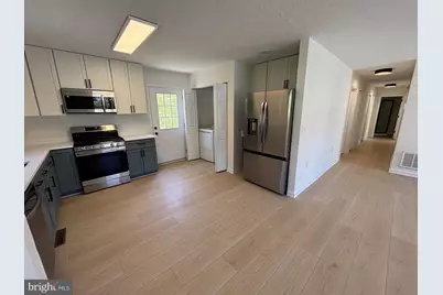 101 Vickers Way, Staunton, VA 24401 - Photo 3