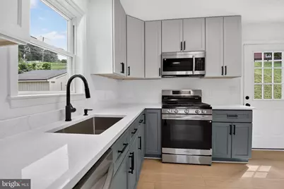 101 Vickers Way, Staunton, VA 24401 - Photo 5