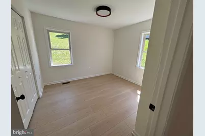 101 Vickers Way, Staunton, VA 24401 - Photo 5