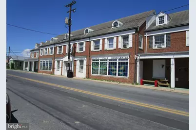 385 E King Street, Strasburg, VA 22657 - Photo 1