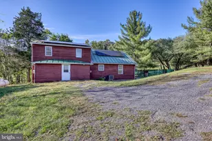 100 Wolfs Ln, Fort Valley, VA 22652 - Photo 3