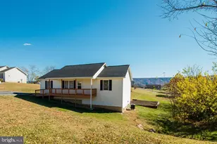 446 Summit N, Woodstock, VA 22664 - Photo 3