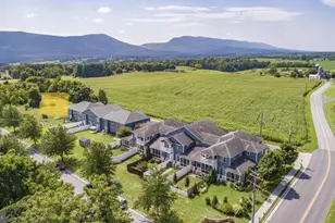 242 Parkside Ct, Woodstock, VA 22664 - Photo 3