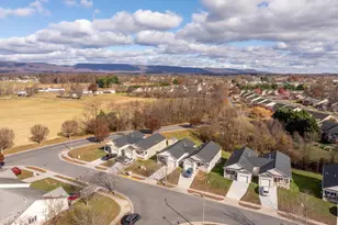 558 Great Oak Ct, Woodstock, VA 22664 - Photo 33