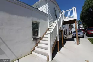 126B W Ct St, Woodstock, VA 22664 - Photo 1