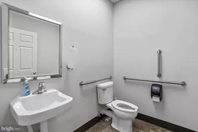 145 E King Street, Strasburg, VA 22657 - Photo 13