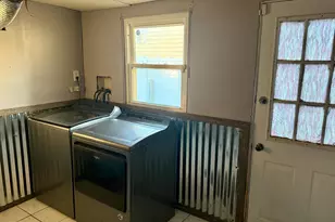 131 S Massanuten St, Strasburg, VA 22657 - Photo 5