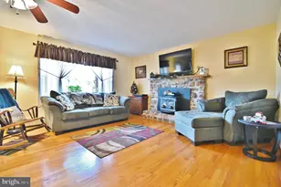 2148 Alonzaville Rd, Woodstock, VA 22664 - Photo 9