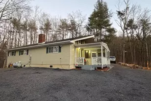 359 Straton Way, Basye, VA 22810 - Photo 3