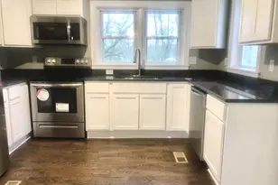 102 S Whissen St, Edinburg, VA 22824 - Photo 3