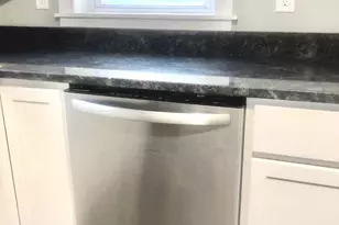 102 S Whissen St, Edinburg, VA 22824 - Photo 5