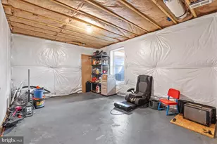 174 Charles N, Strasburg, VA 22657 - Photo 25