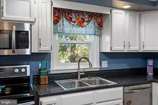 95 Cecelia St, Toms Brook, VA 22660 - Photo 27