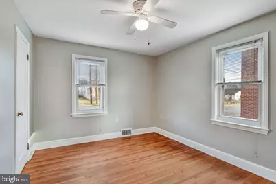 517 W King Street, Strasburg, VA 22657 - Photo 13